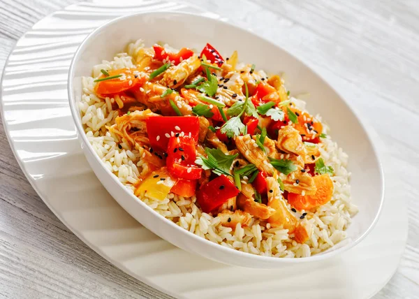 Close Sweet Sour Pulled Chicken Carrot Red Bell Pepper Sprinkled — Stock Photo, Image