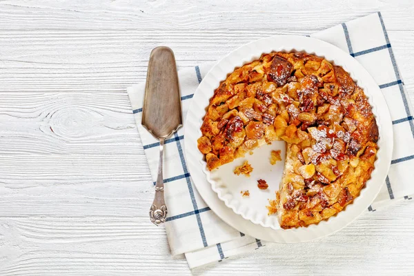Cinnamon Apple French Toast Bake Topped Maple Syrup Toasted Pecans — Stock Photo, Image