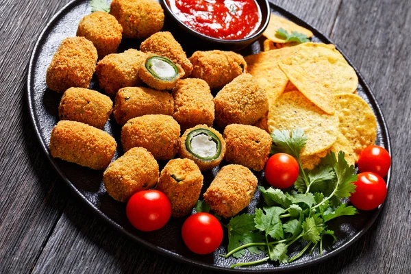 Close Breaded Crispy Fried Jalapeno Poppers Melted Cream Cheese Filling — Stock Photo, Image