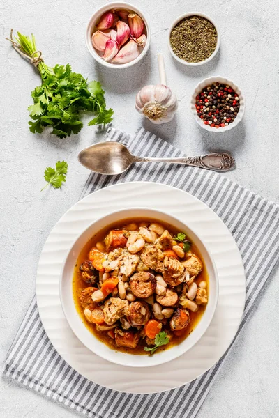 French Cassoulet Chicken Breast Meat Sausages White Beans Vegetables White — Stock Photo, Image