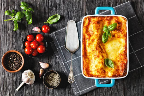 Hele Lasagne Forno Italiaanse Rundvlees Lasagne Gelaagd Met Klassieke Ragu — Stockfoto