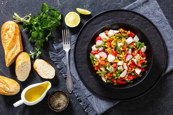 Charred Corn Radish Jicama Red Pepper Green Bean Vegan Salad — 스톡 사진