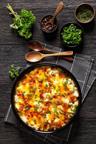 Loaded Chicken Bake Biscuits Layered Cooked Chicken Meat Creamy Sauce — Stock Photo, Image