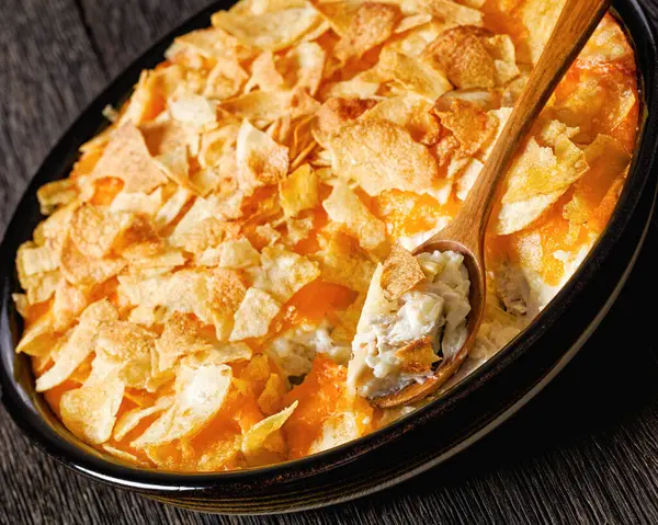 Close Creamy Cheesy Chicken Almond Casserole Topped Potato Chips Baking — Stock Photo, Image