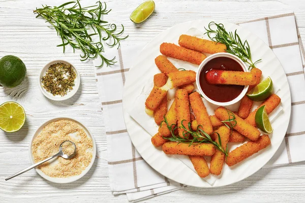 Fried Breaded Mozzarella Sticks Served Dipping Sauce Lime Slices Fresh — Stock Photo, Image