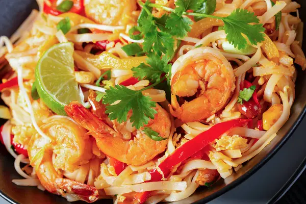 Close Pad Thai Phad Thai Stir Fried Rice Noodles Shrimps — Stock Photo, Image