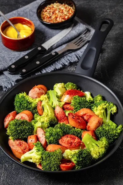 Sausage Broccoli Stir Fry Skillet Grey Concrete Table Yellow Mustard — Stock Photo, Image