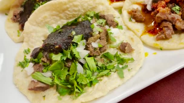 Primo Piano Deliziosi Tacos Strada Messicani — Video Stock