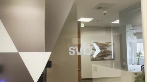 Silicon Valley Bank Hallway Empty Office Space — Stock Video