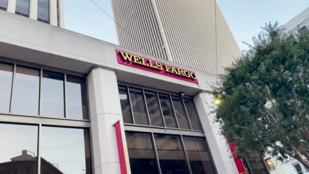 Τράπεζα Wells Fargo Στο Σαν Φρανσίσκο Καλιφόρνια Κατά Διάρκεια Τραπεζικής — Αρχείο Βίντεο