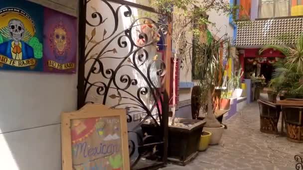 Cámara Panorámica Entrada Restaurante Mexicano Mañana — Vídeo de stock