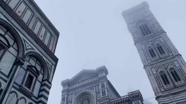 Fog Enshrouds Florence Cathedral Giotto Campanile Giving Historic Italian Monuments — Stock Video