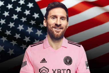 Lionel Messi ve Inter Miami forması ve ABD bayrağı