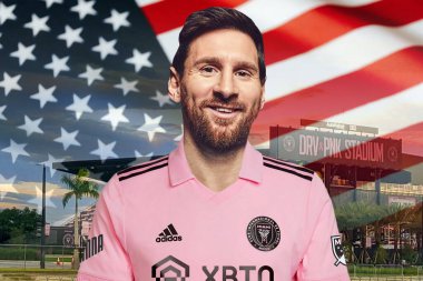 Lionel Messi ve Inter Miami forması, stadyum ve ABD bayrağı