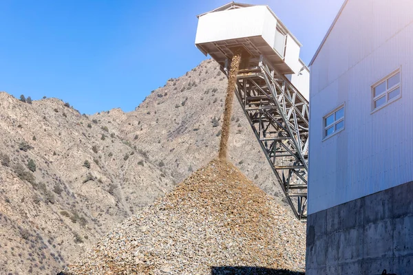 Feeder Breaker Belt Conveyor Crushing Mining Quarrying Industry — Stock Photo, Image