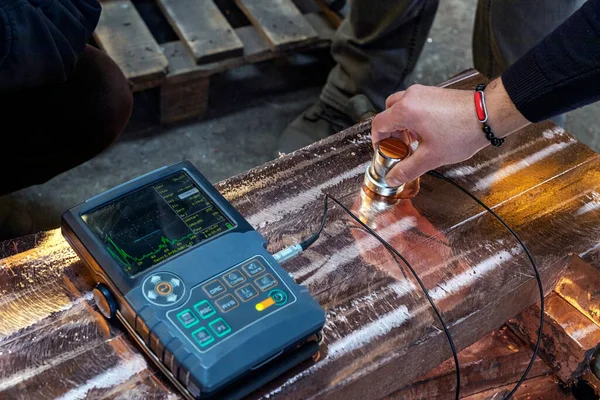 Ultrasonic Ultrasound Testing Copper Casting Material Common Example Ultrasonic Thickness — Foto Stock