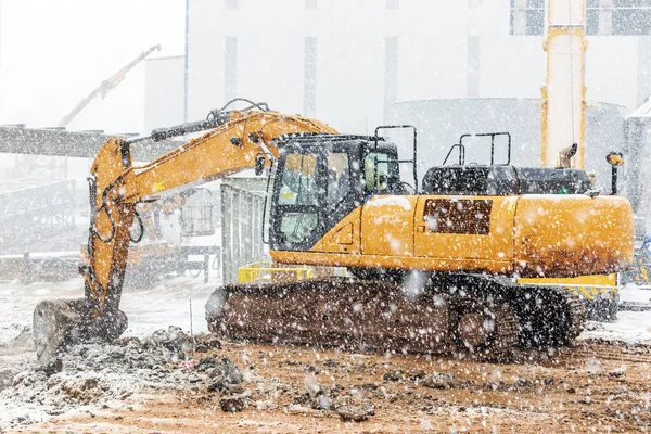 Excavator Excavation Cold Weather Also Snowing Construction Site — Stock Photo, Image