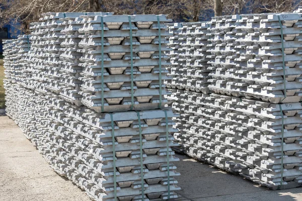 Billets Aluminium Factory Hall Heroult Process Produces Aluminium Purity Further — ストック写真