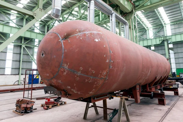 Horizontal Cylindrical Presure Storage Tank Manufacturing Pressure Vessel Container Designed — Stock Photo, Image