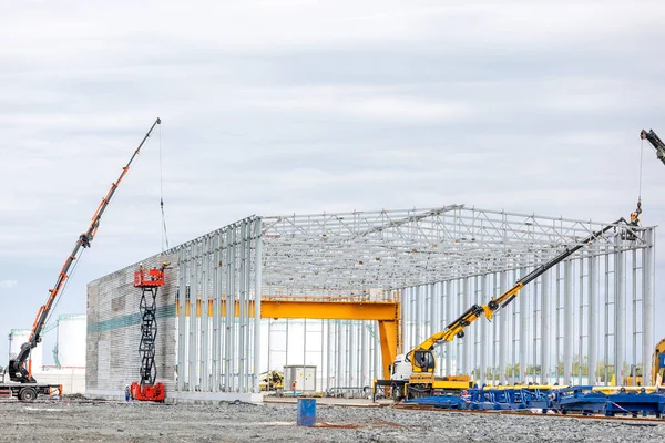 Typical New Steel Structure Building Factory Steel Building Metal Structure — Stock Photo, Image