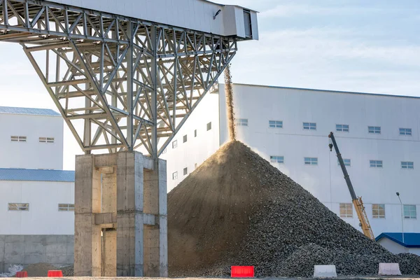 Feeder Breaker Belt Conveyor Crushing Mining Quarrying Industry — Stok fotoğraf