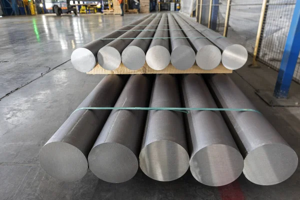 Proceso Producción Aluminio Aluminio Palanquillas Extrusión Aluminio Fábrica Conversión Alúmina — Foto de Stock