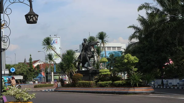 Salatiga Eylül 2022 Tamansari Kavşağında Prens Diponegoro Nun Atı Heykeli — Stok fotoğraf