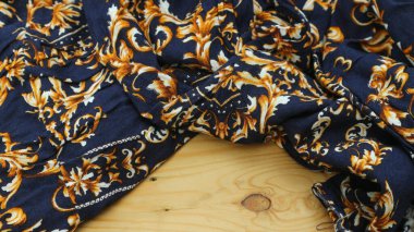 Geleneksel Endonezya kumaşı, yani batik kumaş her bölge için eşsiz ve farklı desenlere ve imaj motiflerine sahiptir. Kültürel temalı fotoğraflar, tipik Asya..