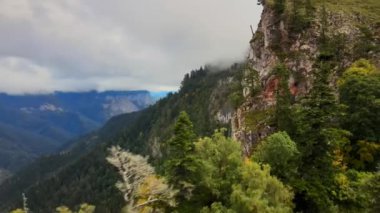 Dağların güzel manzarası