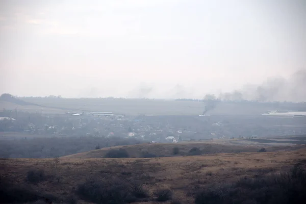 Bakhmut, UKRAINE 19 Ocak 2023 Bakhmut 'un kenar mahallelerindeki çarpışmalar sırasında meydana gelen patlamalar, Ukrayna' nın Rus işgali