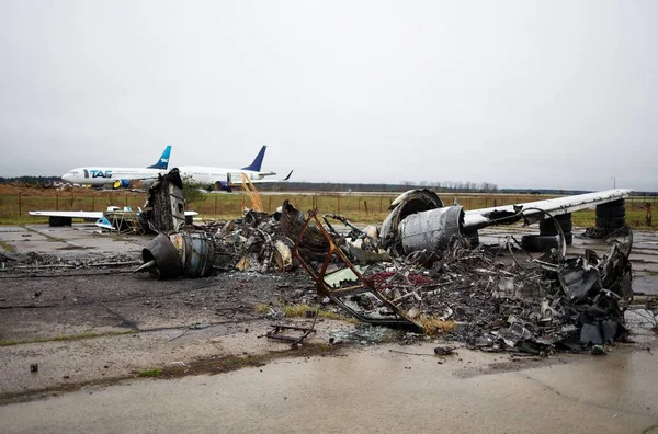 stock image Hostomel, Ukraine APR 05, 2023 Debris of ukrainian airplanes destroyed at Hostomel airfield after russian invasion to Ukraine during Russo-Ukrainian War