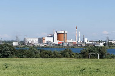 YUZHNOUKRAINSK, UKRAINE, - 7 AĞUSTOS 2023 Güney Ukrayna Nükleer Santrali Panoramik Görünümü