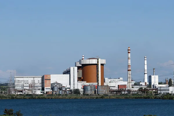 YUZHNOUKRAINSK, UKRAINE, - 7 AĞUSTOS 2023 Güney Ukrayna Nükleer Santrali Panoramik Görünümü