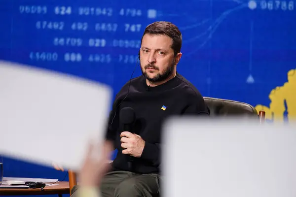 KYIV, UKRAINE - 19 Aralık 2023 Volodymyr Zelensky, Ukrayna Cumhurbaşkanı