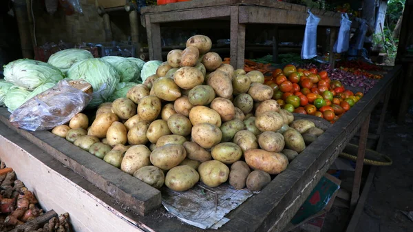 Wyświetlacz Warzywa Przyprawy Gotowania Prezentowane Wprowadzane Obrotu Tradycyjnych Sprzedawców Warzyw — Zdjęcie stockowe