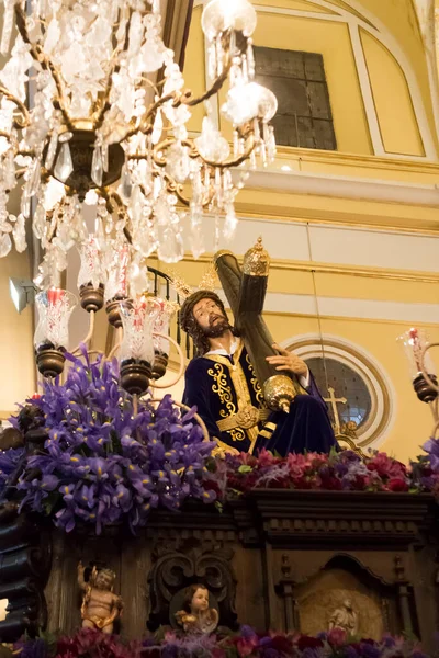 기사보기 스페인 마드리드 부활절에 폭포의 그리스도 보인다 — 스톡 사진