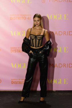 Mishel Gerzig, İspanya 'nın 41. Madrid bölgesindeki Salamanca moda bölgesinde Vogue Moda Gecesi 2023' e katıldı. Madrid İspanya 21 Eylül 2023