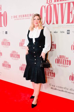 Susana Bianca, İspanyol komedi filmi The Queen of the Convent in the Cine Callao 'nun galasında poz verirken görüldü..