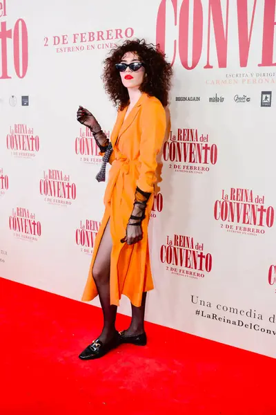 Teresa Gareche İspanyol komedi filmi The Queen of the Convent in the Cine Callao 'nun galasında poz verirken görüldü..