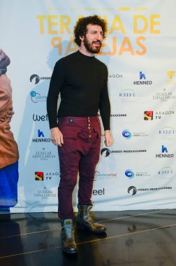 Gaizka Urresti ve Elisa Mgica, İspanya 'nın Palacio de la Prensa Madrid İspanya Şube 8. 2024 tarihli Aşk Terapisi belgeselinin ilk gösteriminde kırmızı halıda poz verdiler..