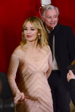  27. Malaga Festivali 'nin 27. De Mlaga Festivali' nde 15 Şubat 2024 'te İspanya Kraliyet Tiyatrosu' nda düzenlenen kırmızı halı fotoğraf çekimi sırasında medyaya poz verdi.  