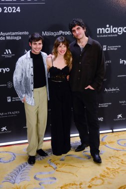 27. Malaga Festivali 'nin 27. De Mlaga Festivali' nde 15 Şubat 2024 'te İspanya Kraliyet Tiyatrosu' nda düzenlenen kırmızı halı fotoğraf çekimi sırasında medyaya poz verdi.  