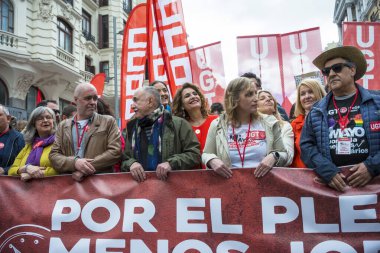 Ticaret sendikaları, CCOO, Comisiones Obreras, İşçi Komisyonu, UGT, Union General de Trabajadores tarafından 1 Mayıs 2024 'te Madrid' in merkezinde düzenlenen geleneksel Uluslararası İşçi Bayramı gösterisinden önce görüldü.