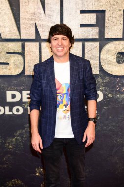 Dani Moreno, maymun kurgu filmi Maymunlar Cehennemi 'nin 6 Mayıs 2024' te Madrid 'deki Kinepolis City of the Image' daki özel gösterimi sırasında fotoğraf çekimi sırasında poz verdi..