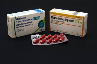 Avrupa İlaç Ajansı (EMA), İspanya ve diğer AB ülkelerinde mevcut olan bağışıklık sistemini ciddi şekilde etkileyebilecek agranulocytosis kaygıları nedeniyle ağrı kesici olan Metamizol 'u gözden geçiriyor..