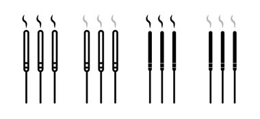 Yanan Tütsü Çubuğu Simgesi Ayarlandı. Aromatik Kokulu Spa Zen Yoga Vektör Sembolü siyah doldurulmuş ve ana hatlarıyla çizilmiş. Hint Agarbatti Duman İşareti.