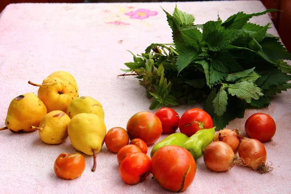 Kırsal Kesimden Ekolojik Meyve Sebzeler — Stok fotoğraf