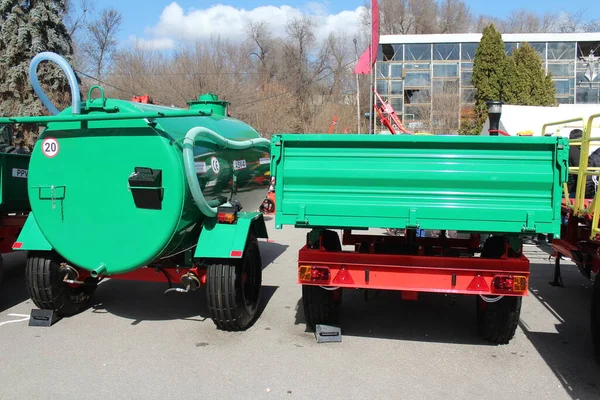 küçük ve orta büyüklükteki traktörler için karavan