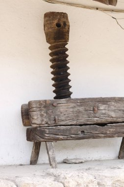 Değirmende kullanılan eski ahşap fileto.