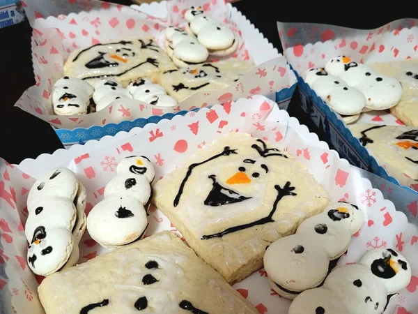 Olaf decorated sugar cookie display